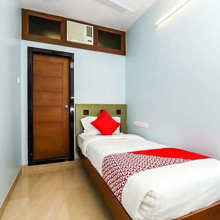 Hotel Balaji Grand Kākināda Exteriér fotografie