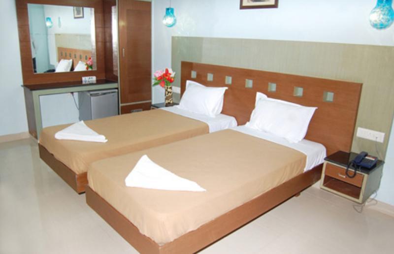 Hotel Balaji Grand Kākināda Pokoj fotografie