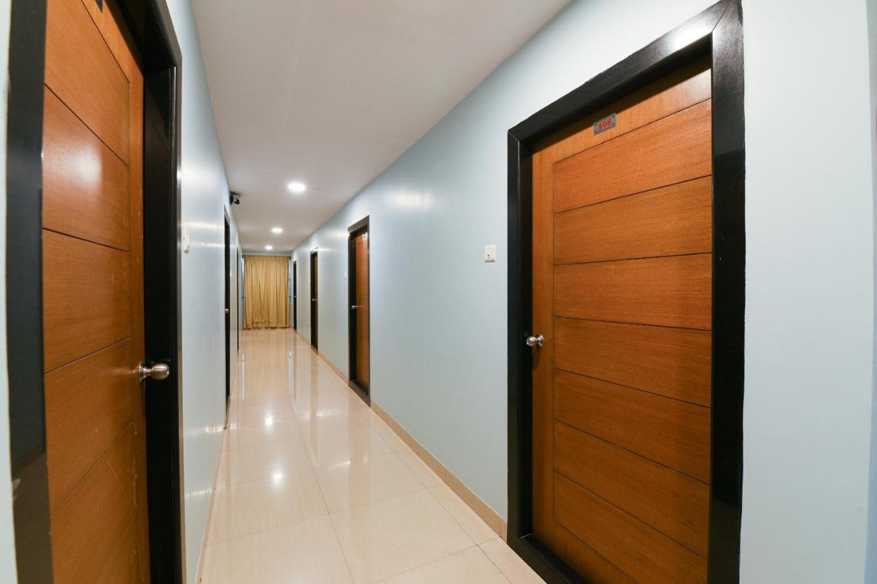 Hotel Balaji Grand Kākināda Exteriér fotografie