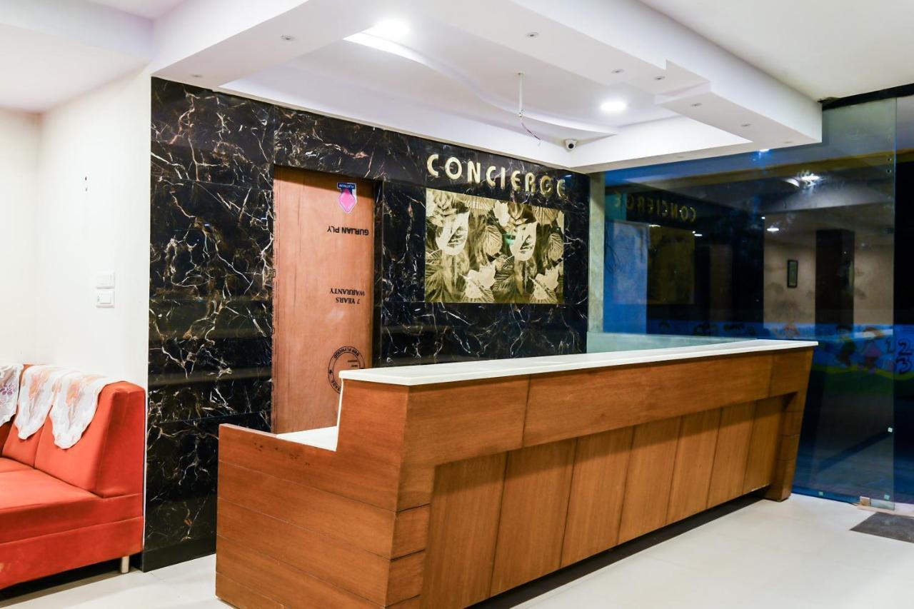 Hotel Balaji Grand Kākināda Exteriér fotografie